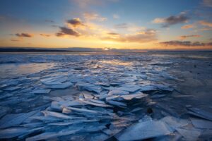 Japan Prefectures Free Weather Report 2025 41 Ice cracks in lake Balaton, Hungary