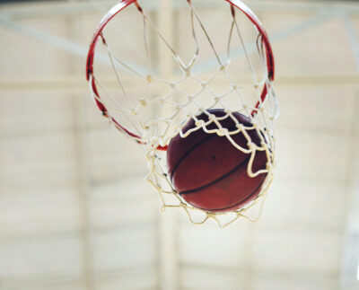 Flagg, 19, stars with 45 points as Mavericks beat Lakers