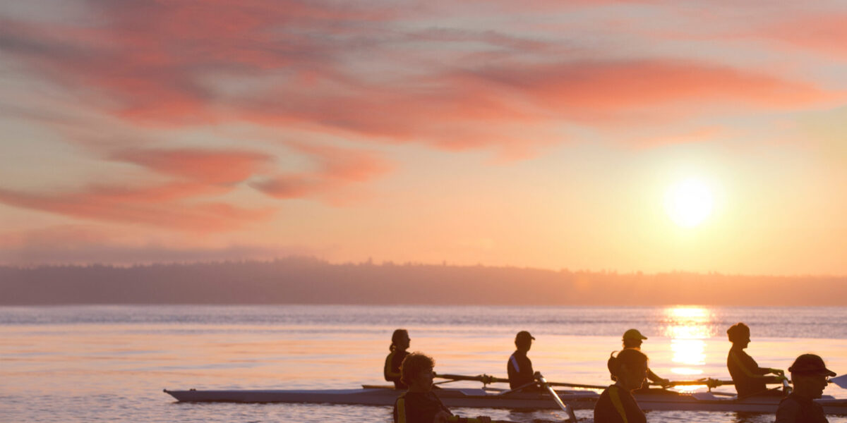 Oxford women and Cambridge men win Boat Races
